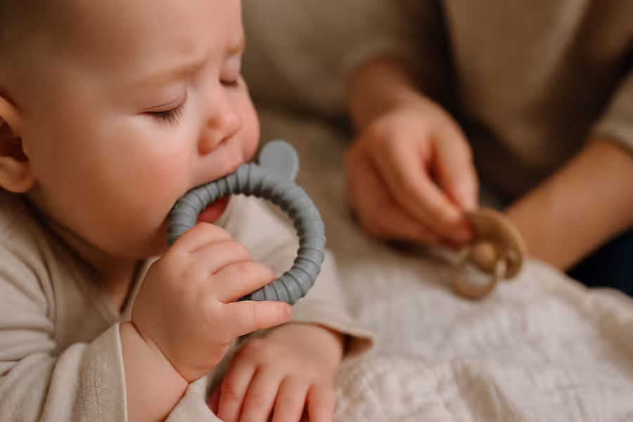 Teething & Fevers – Myths vs. Facts 2 How to Help a Teething Baby